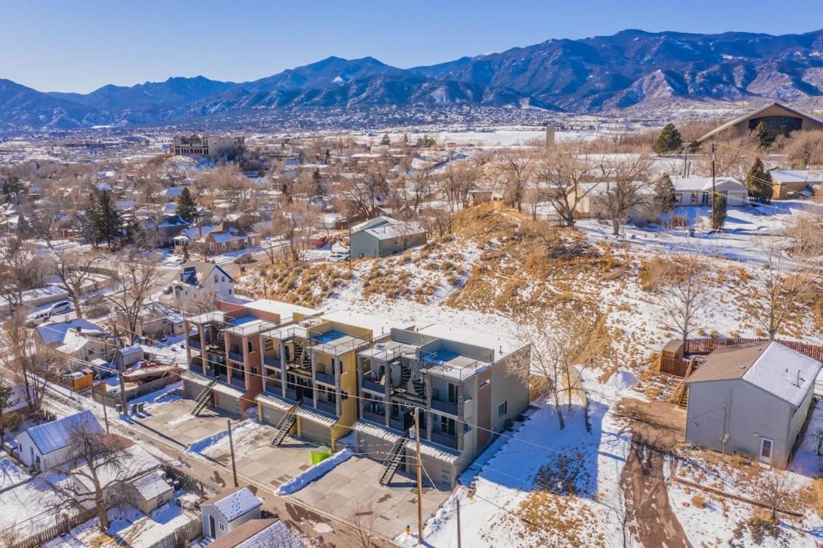 4Bd Home W Rooftop Patio Fire Pit & Mountain Views Colorado Springs Eksteriør bilde